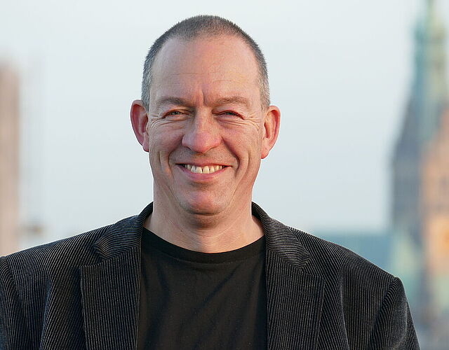 Karsten Lehmann, Post & Material Holding